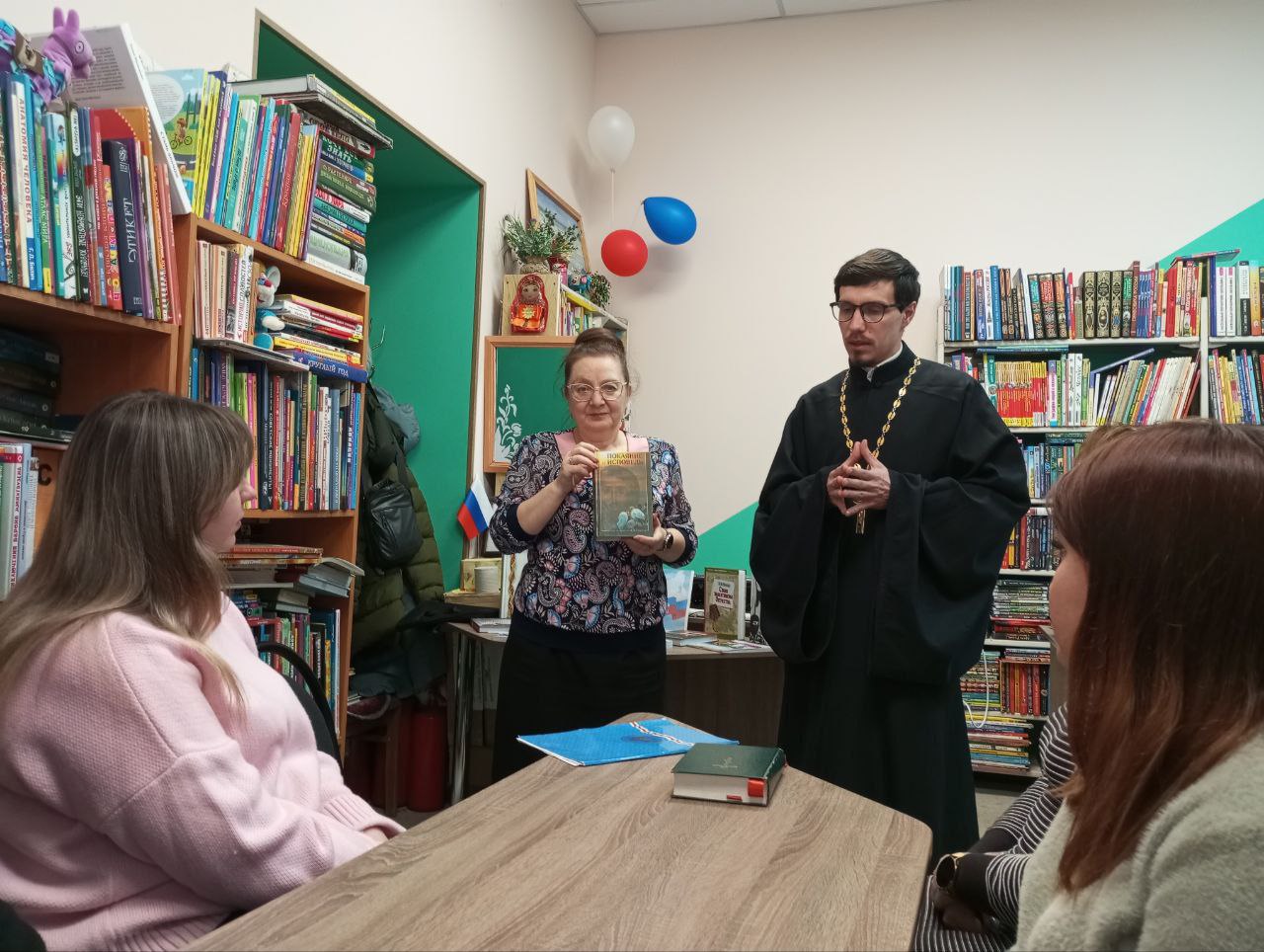 The Hatters едут в Донецк, шумная Масленица и 16 литров крови для спасения жизней. Дайджест за 21 февраля