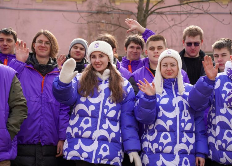 Из Москвы с заботой: Волонтеры доставили 5 тонн гуманитарного груза в ДНР Из Москвы с заботой: Волонтеры доставили 5 тонн гуманитарного груза в ДНР