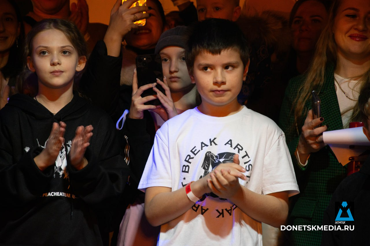 Биобаттл в Донецке: наши дети не в подвалах, а в танцевальной битве! Биобаттл в Донецке: наши дети не в подвалах, а в танцевальной битве!