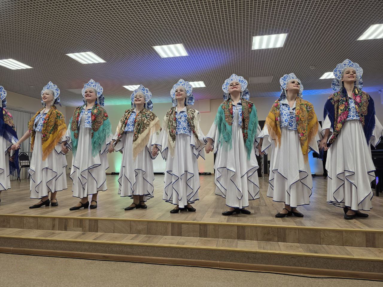 От народного пения и технического творчества до уборки снега: как наводят порядок на дорогах и во дворах Донбасса, дайджест за 3 февраля