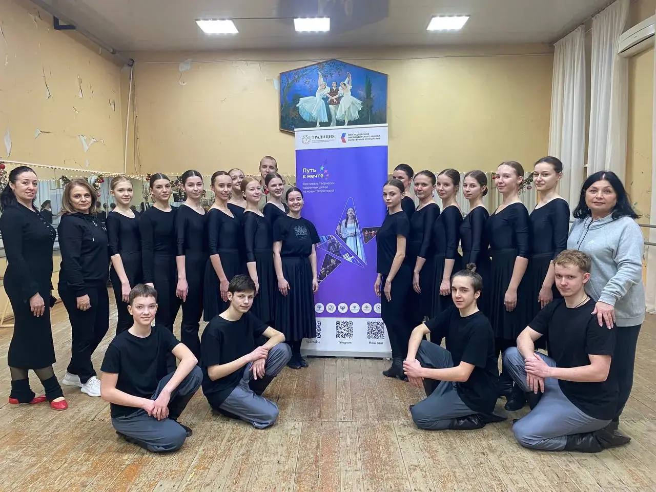 От народного пения и технического творчества до уборки снега: как наводят порядок на дорогах и во дворах Донбасса, дайджест за 3 февраля