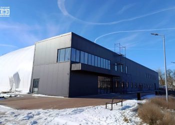 Ледовый комплекс в Мариуполе завершат и откроют летом 2026 года