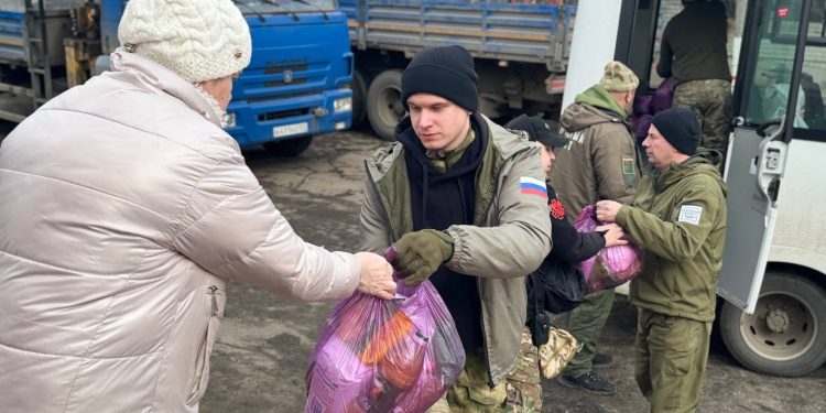«Народный фронт» доставил стройматериалы пострадавшим от украинского обстрела «Народный фронт» доставил стройматериалы пострадавшим от украинского обстрела