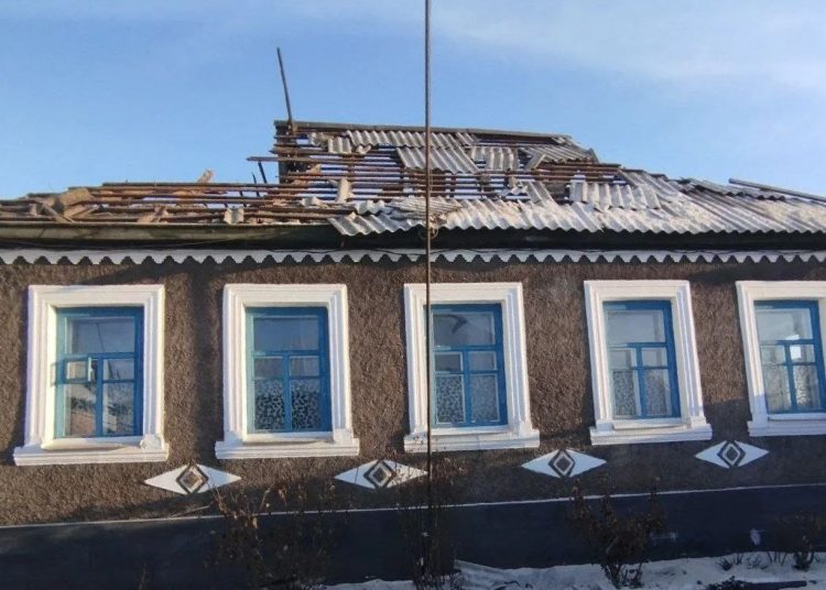 Ночная атака БПЛА: в ЛНР повреждены школа и жилые дома Ночная атака БПЛА: в ЛНР повреждены школа и жилые дома