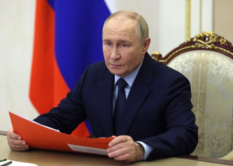 СВР вскрыла план Лондона и Парижа: Украине готовят ядерную бомбу. Путин меняет правила игры