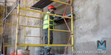 Прощайте, старые парты: в Луганске капитально ремонтируют гимназию № 52 Прощайте, старые парты: в Луганске капитально ремонтируют гимназию № 52