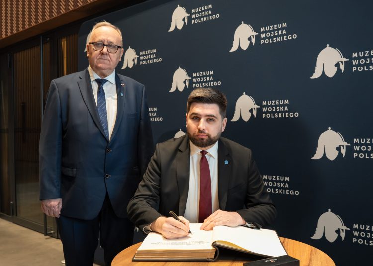 Лицемерие Польши: открытие музея жертв Волынской резни наперевес с поддержкой Киева