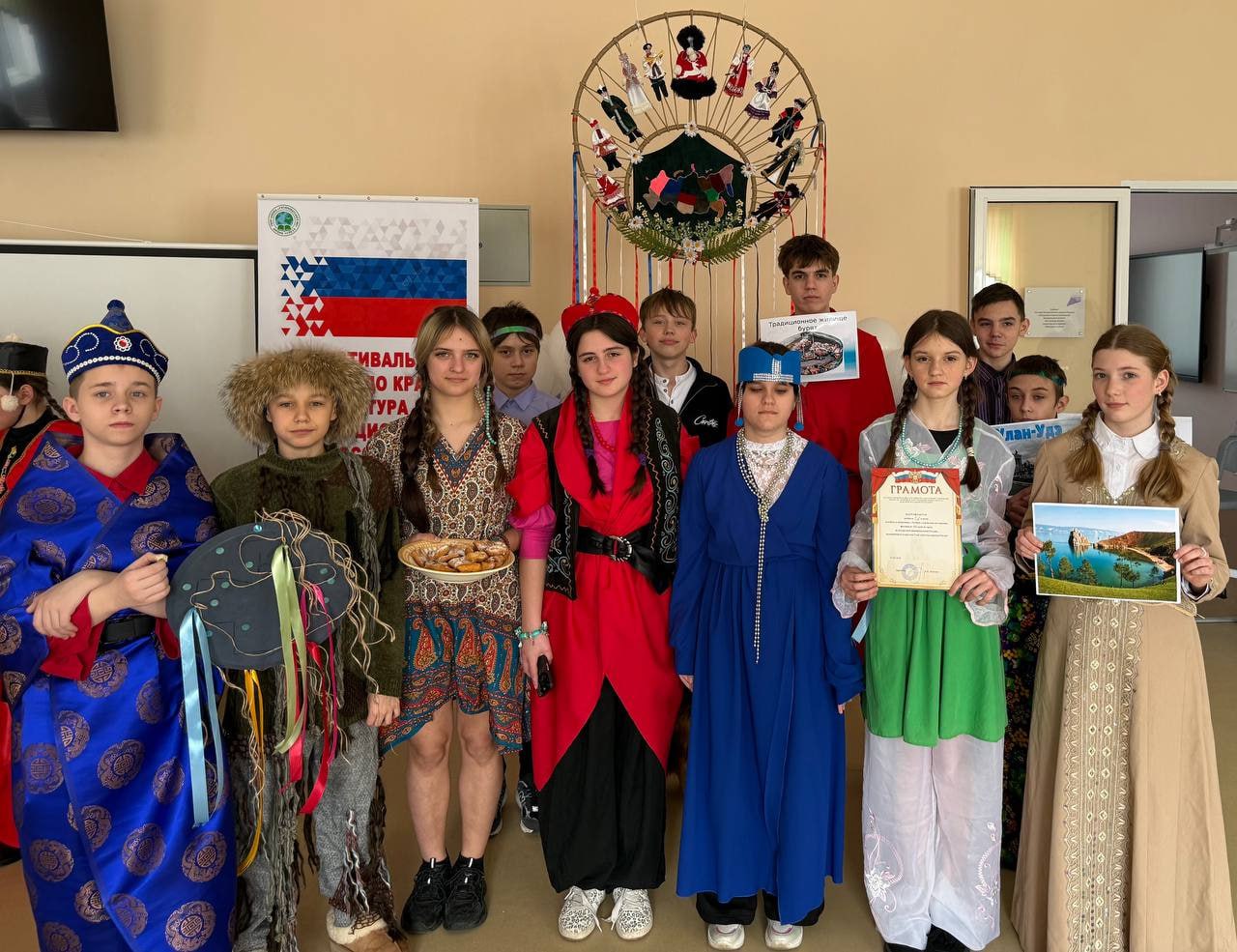 Возрождение ДК «Металлургов» в Мариуполе, фестиваль материнства в Донецке и врачебный десант из регионов-шефов. Дайджест за 1 марта