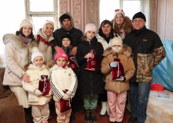 Там, где трудно: как московские благотворители воссоединяют семьи Донбасса