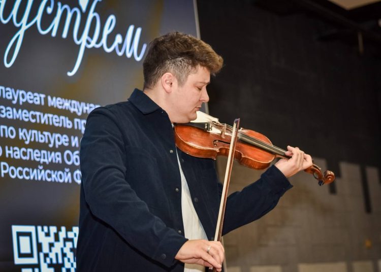 Четвертая годовщина освобождения Волновахи, возрождение горловского «Стирола» и встреча со скрипачем Лундстремом в Донецке. Дайджест за 11 марта