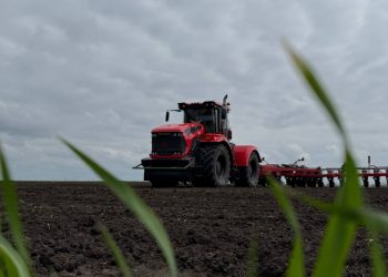 Посевная-2026 в ДНР: аграрии вышли в поля на неделю раньше срока