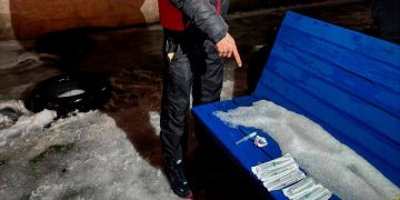 Полиция Докучаевска изъяла метадон у местного жителя