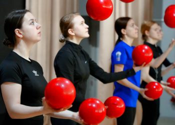 Столетняя башня в Шахтерске, «Неделя моды» в Донецке и чемпионы в боксерские секреты Поветкина. Дайджест за 17 марта