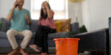 Как привлечь к ответственности УК и решить проблему с протекающей крышей в ДНР – советы адвокатов