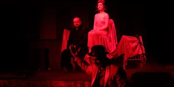 Режиссер из Москвы Антон Непомнящий поставил в Мариупольском русском театре «Мастера и Маргариту»