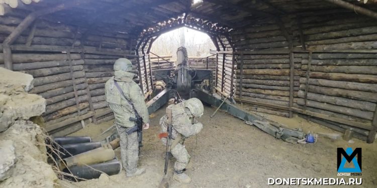 Огневой мешок под Славянском, подземный бункер с F-16 накрыт, мины летят в тыл: хроники денацификации Украины