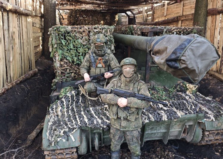 Воины «Центра» прорываются в Гришино и Белицкое, зачищают завод и перекрывают логистику киевских нацистов Воины «Центра» прорываются в Гришино и Белицкое, зачищают завод и перекрывают логистику киевских нацистов