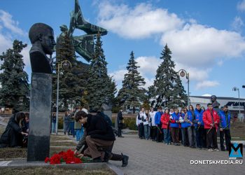 «Он погиб, прикрывая детей»: Донбасс вспоминал Героя России Владимира Жогу