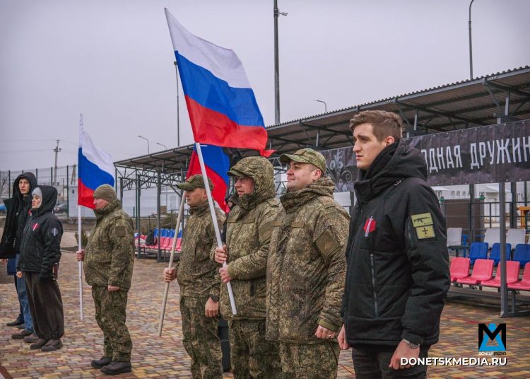 «Он погиб, прикрывая детей»: Донбасс вспоминал Героя России Владимира Жогу