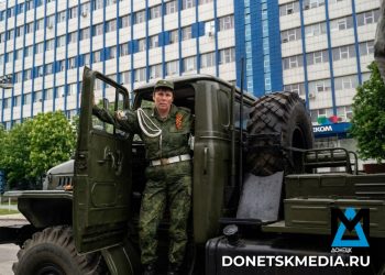 Позывной «Мамочка»: история единственной в Донбассе женщины, которая села за руль «Града»