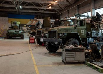 Лондон открыл на Украине «гаражную мастерскую» для западного металлолома