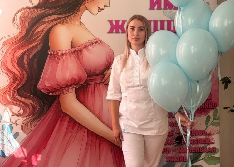 Школа молодого родителя: как беременных женщин обучают быть мамами