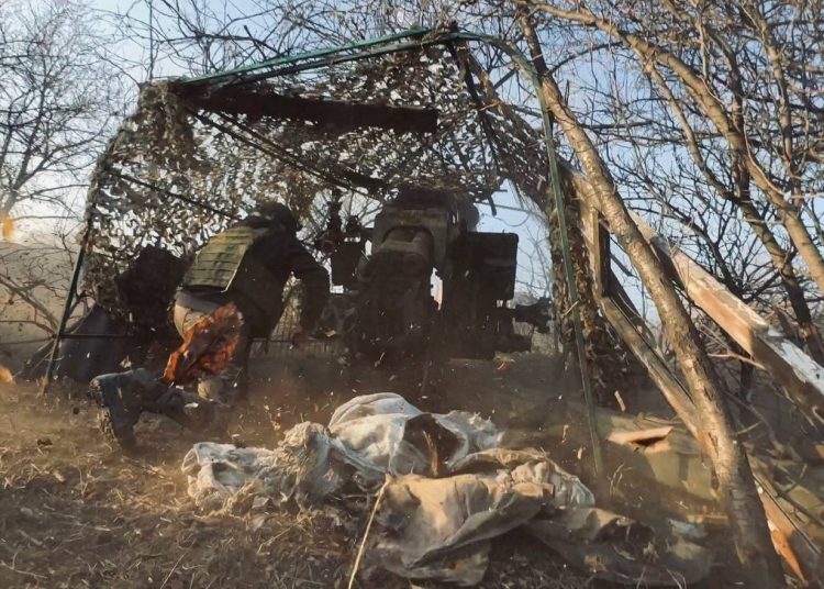 Воины «Центра» наступают по всей линии фронта, уничтожая живую силу и технику киевских нацистов Воины «Центра» наступают по всей линии фронта, уничтожая живую силу и технику киевских нацистов