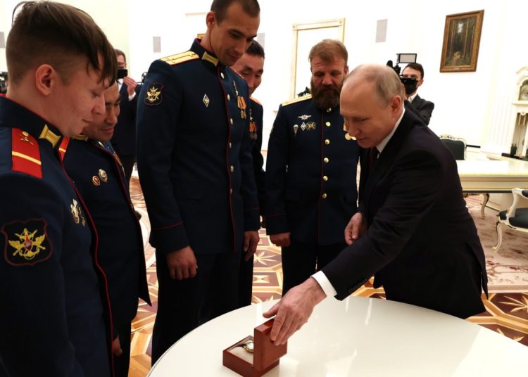 Работайте, братья: большая история звезды Героя России