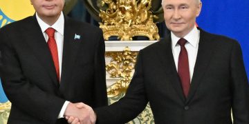 Путин поздравил Токаева с успешным референдумом в Казахстане и подтвердил настрой на союзничество