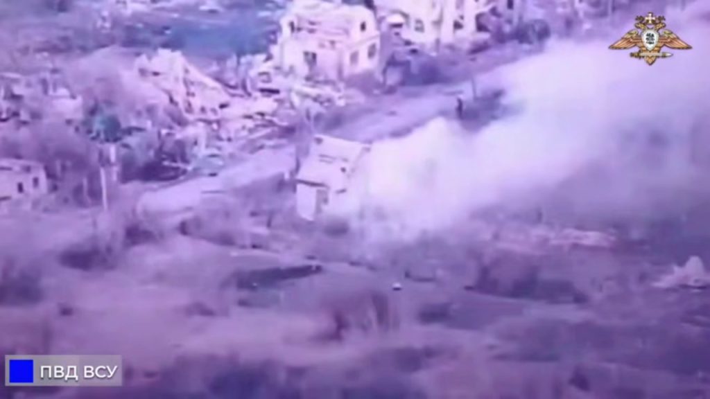 Дроноводы ВС РФ разгромили «Козак» и пикап ВСУ в районе Покровска