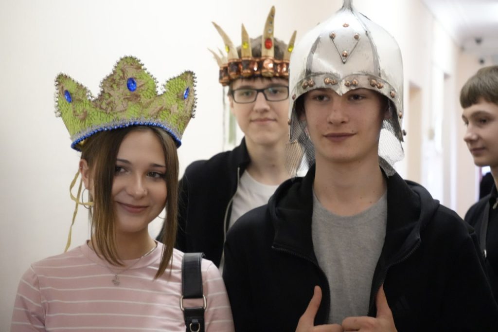 В Ясиноватой открылась детская агролаборатория, а в Мариупольском музее открылся зал Куинджи. Дайджест новостей ДНР за 21 марта