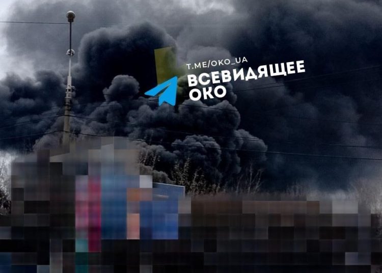 В Запорожье горит подстанция «Спутник»: часть города обесточена