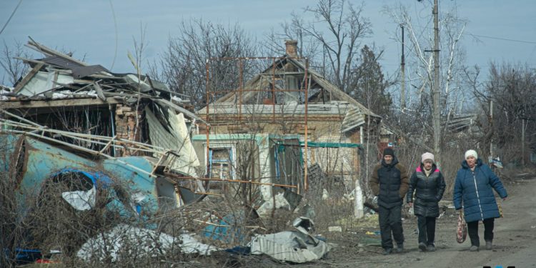 Без света, воды и связи, но с мечтой об ансамбле: невероятная жизнь в подвалах Великой Новосёлки