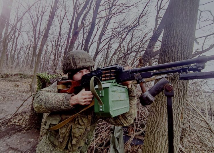 Воины «Центра» проламывают оборону киевских нацистов и заманивают их в ловушку под Новопавловкой