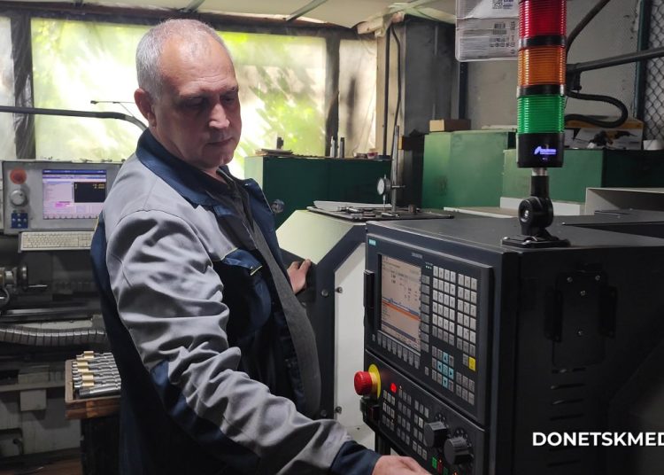 Фабрика спасения: как продукция луганского завода помогла освободить Суджу от укронацистов Фабрика спасения: как продукция луганского завода помогла освободить Суджу от укронацистов