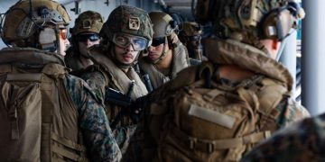 «Добро пожаловать в ад»: Иран встретил американских морпехов на борту USS Tripoli