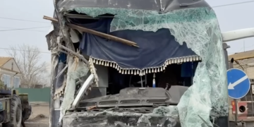 В ЛНР автобус «Москва – Стаханов» влетел в частный дом, есть пострадавшие В ЛНР автобус «Москва – Стаханов» влетел в частный дом, есть пострадавшие