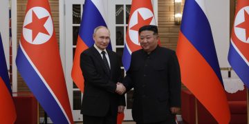 Мемориал, боевое братство и засекреченные переговоры: что скрывается за визитом Белоусова в КНДР