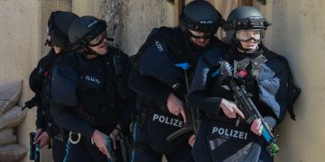 Германия готовится к войне: Молодых мужчин больше не выпустят из страны. Цель – Россия?