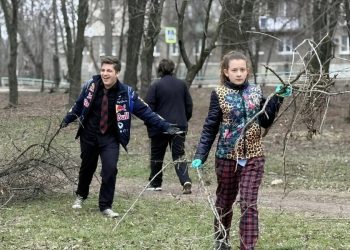 Школьники ДНР во время весенних каникул стали героями марафона добрых дел
