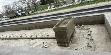 Фонтаны Луганска запустят к 1 мая: К подготовке привлекли специалиста из Москвы