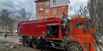 В Макеевке заменили сотни метров труб и очистили километры канализации