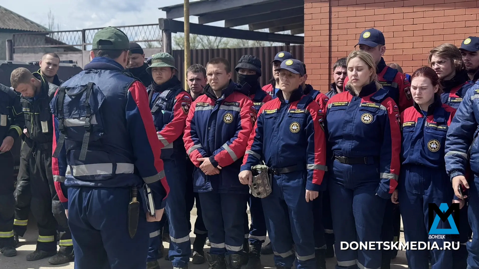 Добровольцы из Донецка помогают ликвидировать последствия наводнения в Дагестане Добровольцы из Донецка помогают ликвидировать последствия наводнения в Дагестане