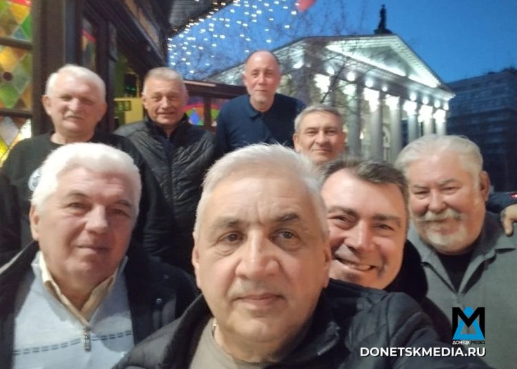 Парк Щербакова, общага и новый стадион: как истфак ДонГУ праздновал свой день