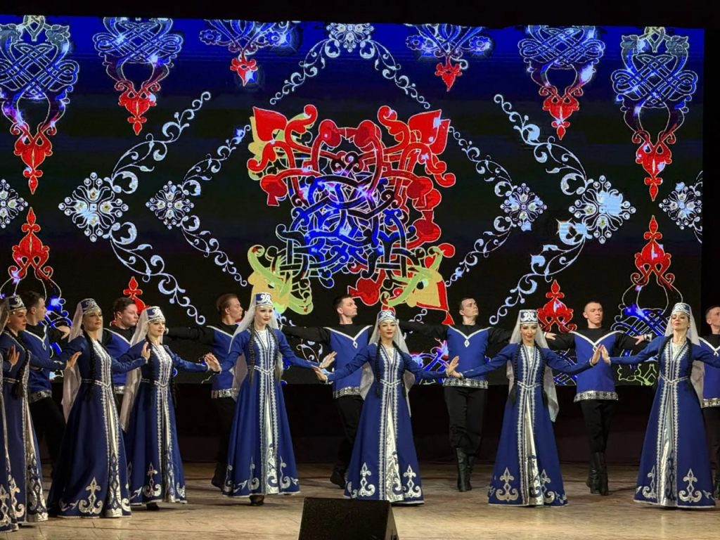 Легендарный ансамбль «Донбасс» завершил большой тур по России