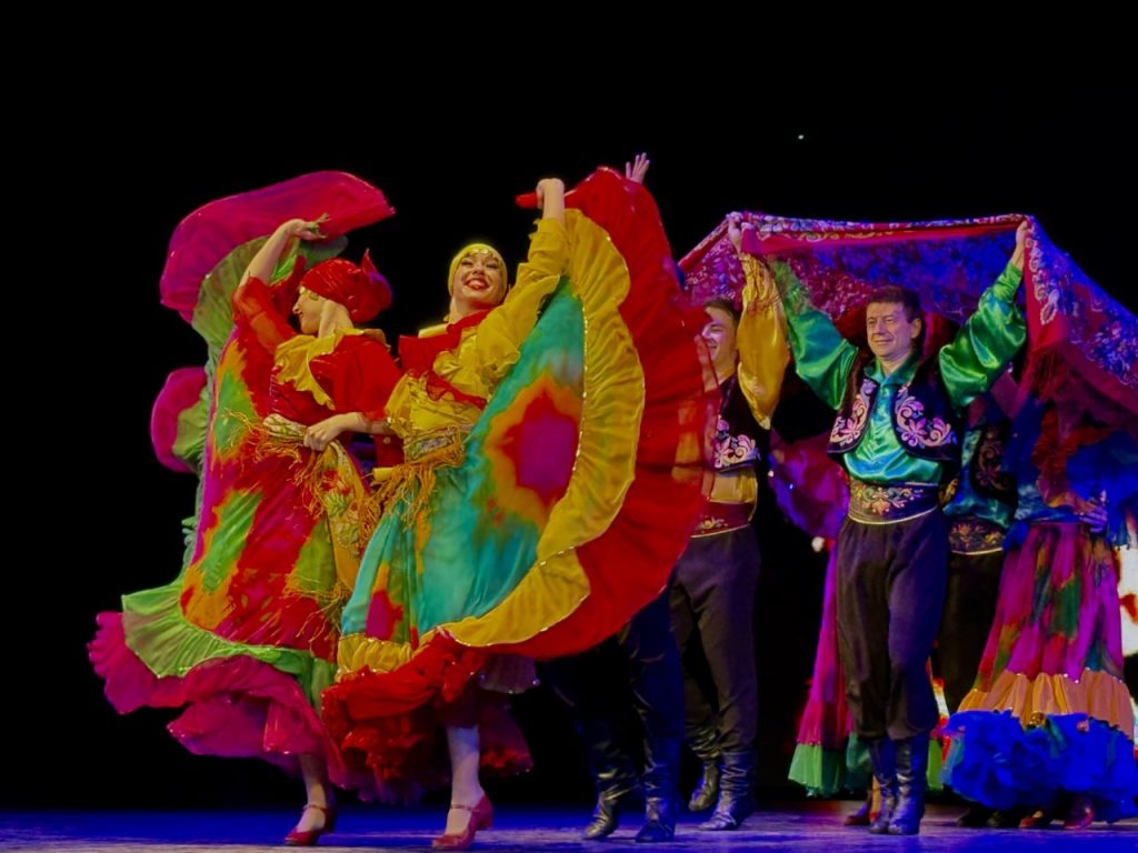 Легендарный ансамбль «Донбасс» завершил большой тур по России