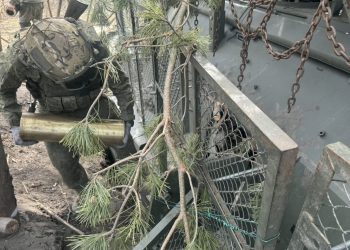 Воины «Центра» отбили контратаку киевских нацистов, продвинулись у Белицкого и вытесняют врага из Новопавловки в ходе денацификации