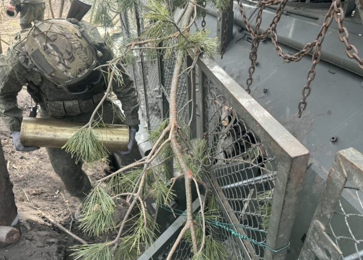 Воины «Центра» отбили контратаку киевских нацистов, продвинулись у Белицкого и вытесняют врага из Новопавловки в ходе денацификации