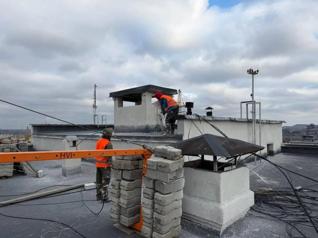 Российский детектив «Центурия», снятый в Донбассе, показали в Москве. Дайджест новостей ДНР за 4 апреля