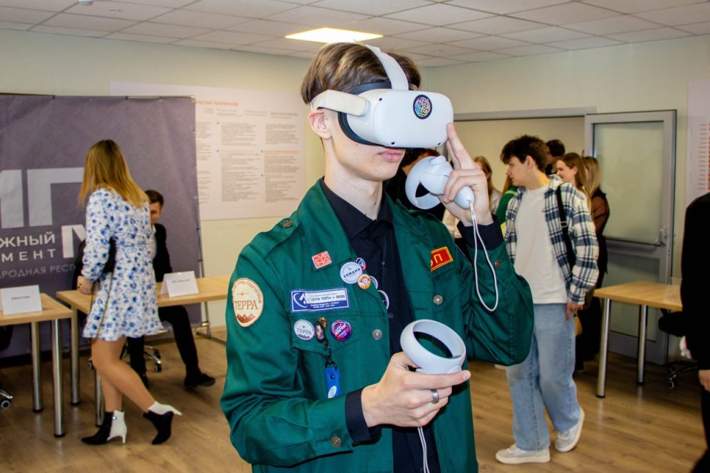 Токари против маркетплейсов и Росгвардии: кто победил на ярмарке вакансий в ДНР?